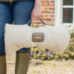 Travel Mat in Ivory Boucl茅